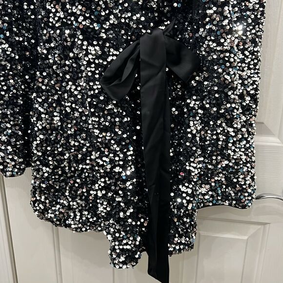 Extro&Vert Women Shorts Romper Sz Small Black Sparkly Silver Sequins Velvet Club - Picture 8 of 14